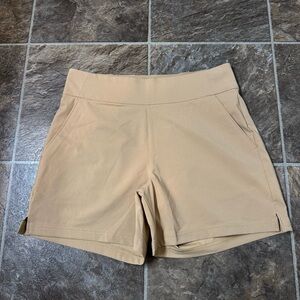 Women’s Columbia All seasons. Travel Shorts Tan/Beige Medium